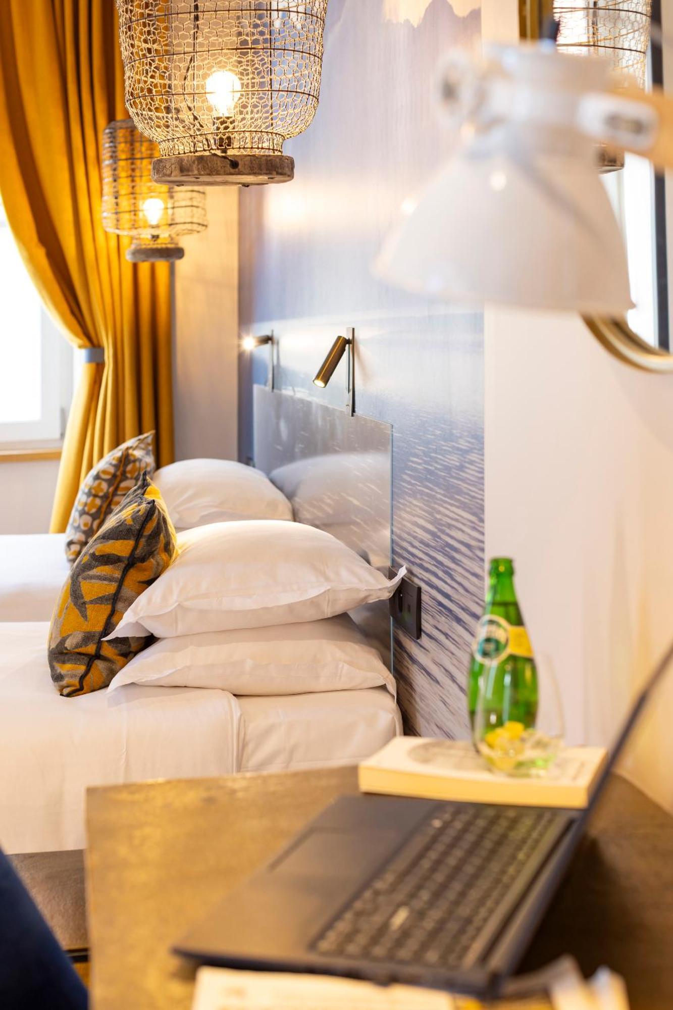 Le Bel Abri Hotel Annecy Exterior photo